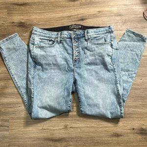 Acid wash button fly jeans!